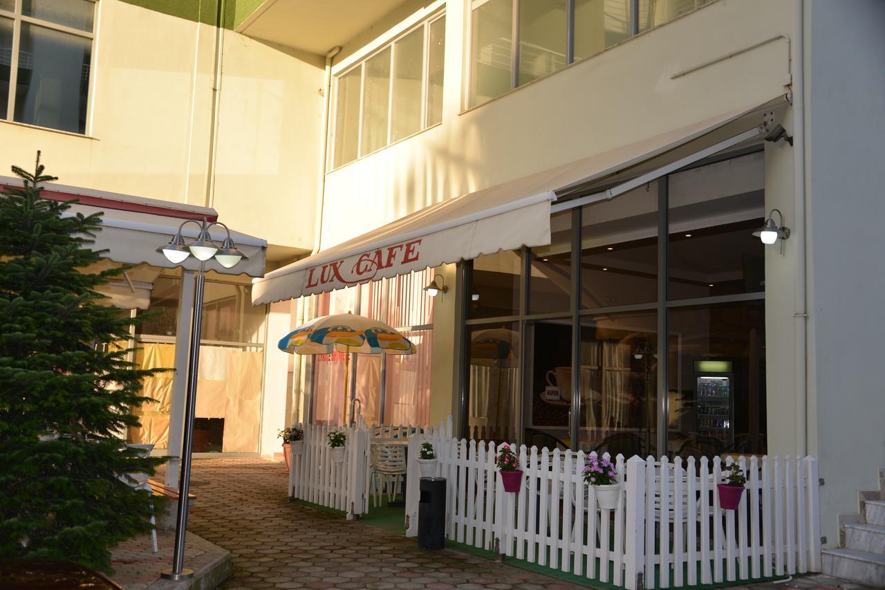 Comfort Hotel Fier Exterior foto