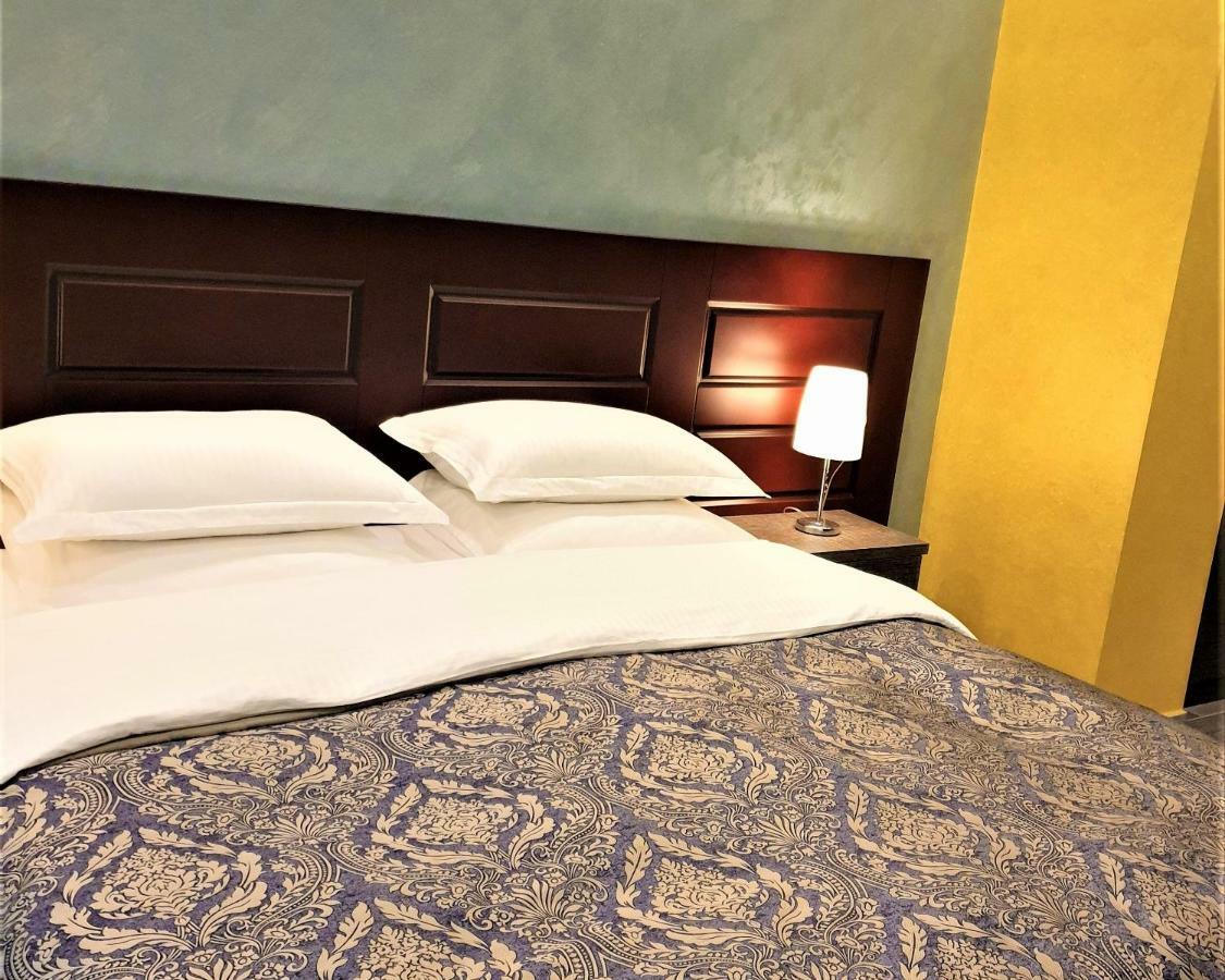 Comfort Hotel Fier Exterior foto